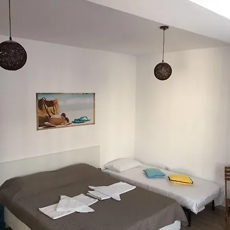 Garsoniera Maria Alezzi * Năvodari