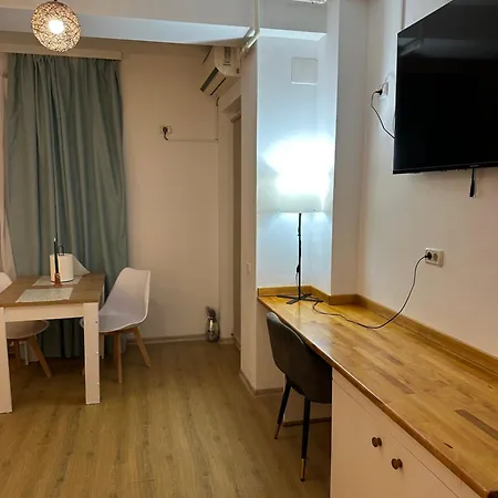 Apartament Garsonieră Maria Alezzi *